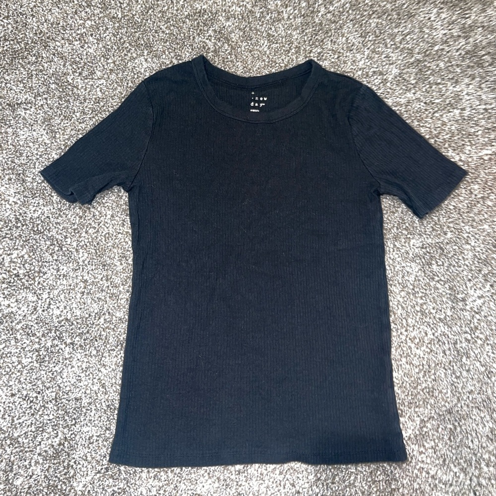 A new day ribbed tee